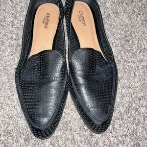Crown Vintage Textured Black Flats